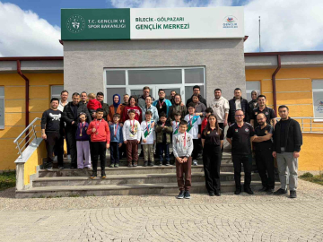 7’den 70’e ’Satranç Turnuvası’nda ter döktü