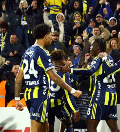 Oosterwolde, Fenerbahçe’de 100. maçına çıktı