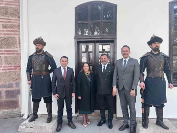 Bakan Yardımcısı Madak, Ertuğrulgazi Türbesi’ni ziyaret etti