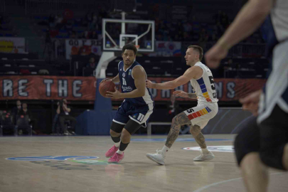 Bahçeşehir Koleji yarı finalde