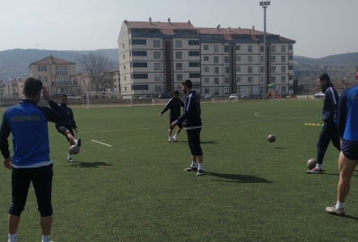 Söğütsporlu futbolcular son antrenman sonrası bayram iznine çıktı