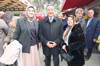 Burhaniye’de kadın muhtarlar bayramlaşma programına katıldı