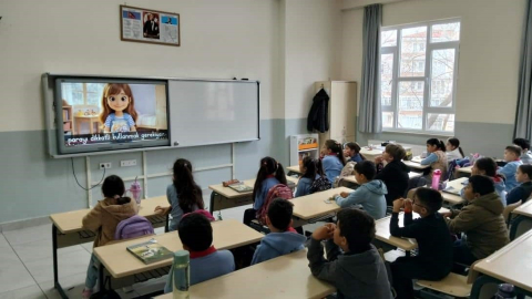 Burhaniye’de okullarda Finansal Okuryazarlık dersi