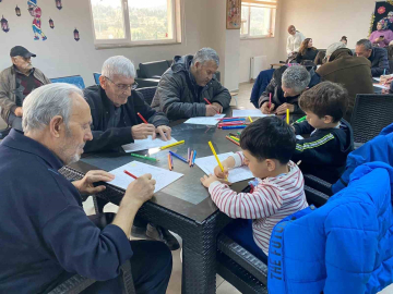 Çocuklardan büyüklerine huzurevinde ziyaret