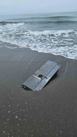 Sakarya’da sahile dron parçası vurdu