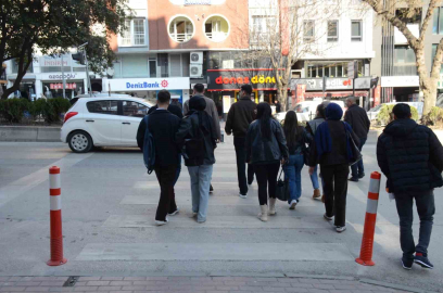 Bilecik’te yaya geçitlerinde duba düzenlemesi