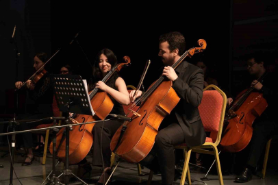 Kocaeli Orkestrası, Toygar Işıklı dizi müziklerini izleyiciyle buluşturdu