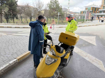 Denetimde ilginç savunma: "Kask kafama olmuyor"