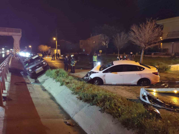 Edirne’de otomobil ile cipin çarpıştığı kazada 3 kişi yaralandı