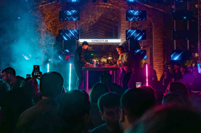 Tonic Walter, Espressolab Roastery’de sahne aldı