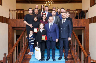 Vali Sözer ‘Yılın Okuru’ ödüllerini takdim etti