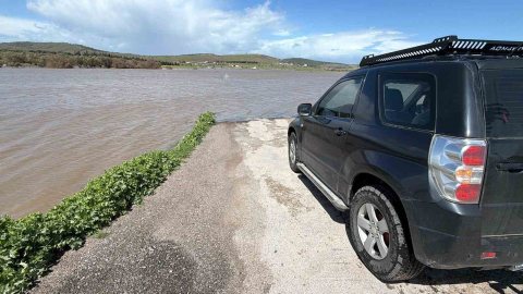 Ayvalık‘ta yağış hayatı olumsuz etkiledi
