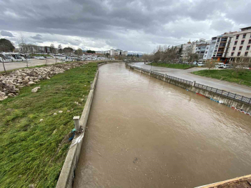 Çanakkale’de taşan Kocabaş Çayı normale döndü