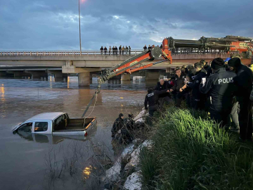 Bursa’da akıntıya kapılan araçtan acı sonuç: Sürücünün cansız bedeni bulundu
