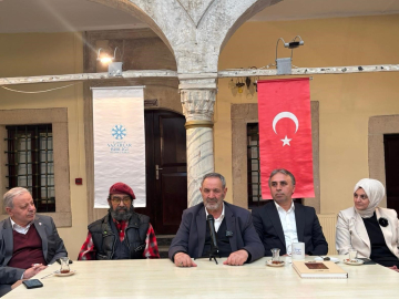 Prof. Dr. Şahin Uçar: "Kufi yazının yalnızca bir el becerisi değil, güçlü bir kompozisyon sanatıdır"