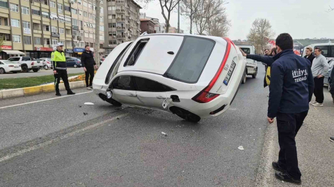 Otomobiller çarpıştı: 1 yaralı