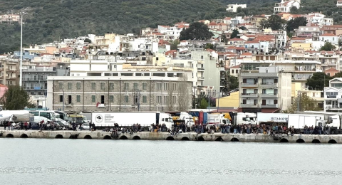 Midilli gümrüğü çarşamba gününe kadar kapalı