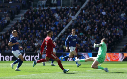 Merseyside derbisinde kazanan Liverpool