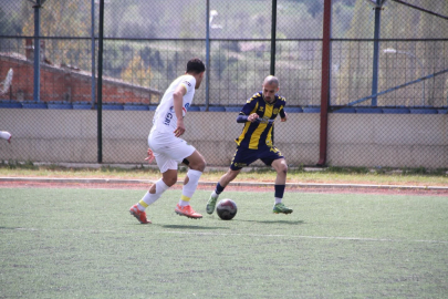 Söğütspor kendi evinde fırsatı tepti