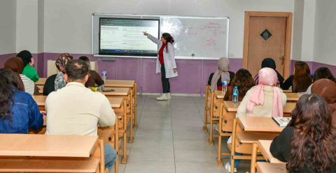 Esenyurt’ta ücretsiz KPSS ve DGS kursları başladı