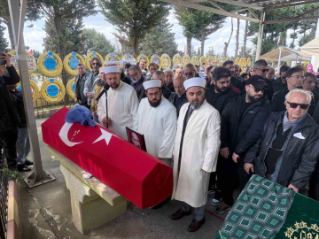 Usta sanatçı Ferdi Atuner son yolculuğuna uğurlandı