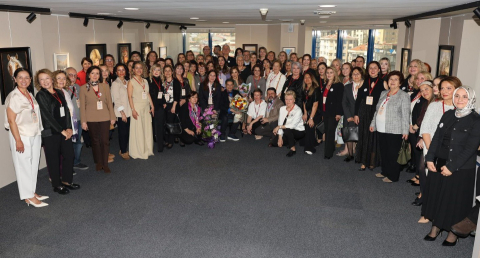 "Toz ve Işık" pastel sergisi kapılarını açtı