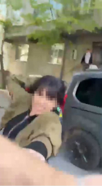 Esenyurt’ta bir kadın eski eşini sokak ortasında darp etti