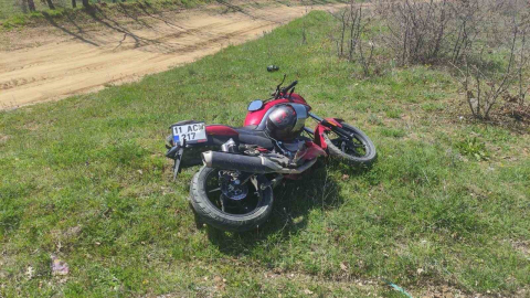 Motosiklet trafik tabelasına çarptı: 1 yaralı
