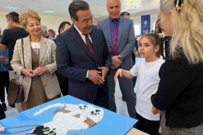 Burhaniye’de özel öğrencilerin düzenlediği bilim fuarı ilgi gördü
