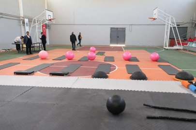 Yenilenen Tavşancıl Spor Salonu kapılarını açtı

