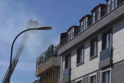 Üsküdar’da korkutan çatı yangını
