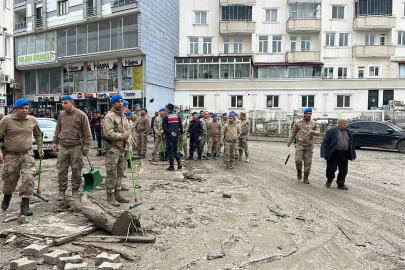 Havza’daki selde ekipler seferber oldu: Bin 63 personel sahada
