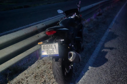 Sarıgöl’de motosiklet bariyere çarptı. 1 ölü 1 yaralı
