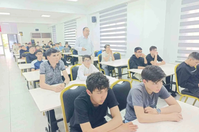 Afyonkarahisar’da ‘Teknoloji Bağımlılığı’ konulu semineri
