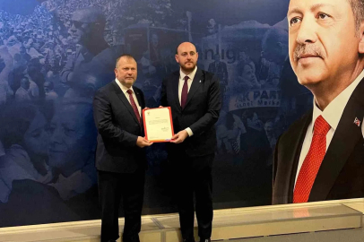AK Parti ilçe başkanlığında görev değişimi
