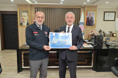Isparta Belediye Başkanı Başdeğirmen kurban bağışında bulundu
