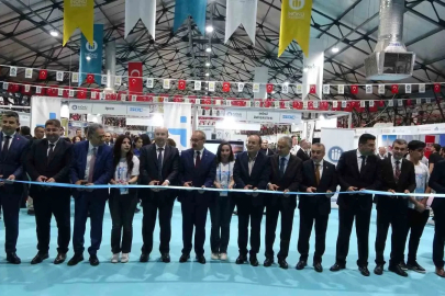 Malatya’da İpekyolu Kariyer Fuarı kapılarını açtı
