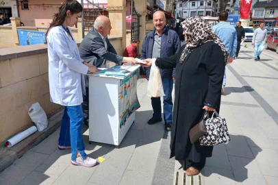 Bayburt’ta kronik hastalıklara karşı farkındalık standı açıldı
