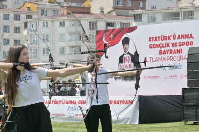 Esenyurt’ta 19 Mayıs Atatürk’ü Anma, Gençlik ve Spor Bayramı coşkuyla kutlandı
