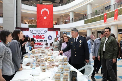 Erzurum’da emniyet mensuplarının eşlerinden hayır çarşısı
