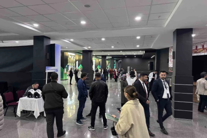 Kayseri’de bin 500 işsiz işverenle buluştu
