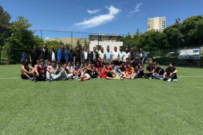 Diyarbakır’da "Maarifin Kalbinde Marifetli Gençlik" temasıyla futbol turnuvası düzenlendi
