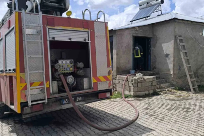 Van’da ev yangını
