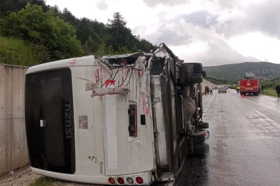 Tokat’ta minibüs devrildi: 4 yaralı

