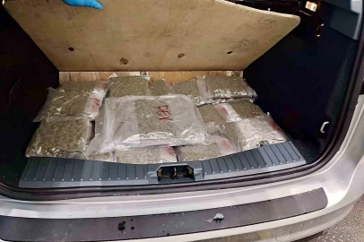 Türkiye’ye sokulmak istenen 31 kilo esrar sınırda ele geçirildi
