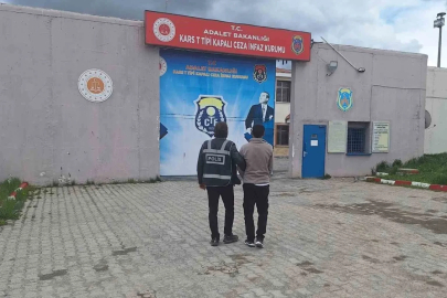 Kars’ta kredi kartı dolandırıcısı yakalandı
