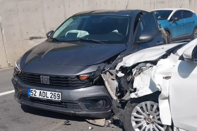 Ordu’da 3 araç çarpıştı: 5 yaralı

