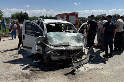 Sakarya’da araçların çarpıştığı kazada 3’ü çocuk 7 kişi yaralandı
