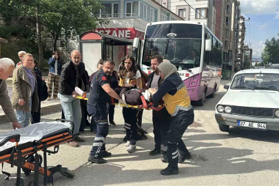Otomobilin çarptığı kadın yaralandı
