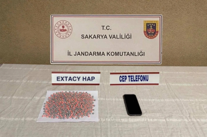 Sakarya’da 3 ilçede uyuşturucu operasyonu: Evlerini uyuşturucu imalathanesine çevirmişler

